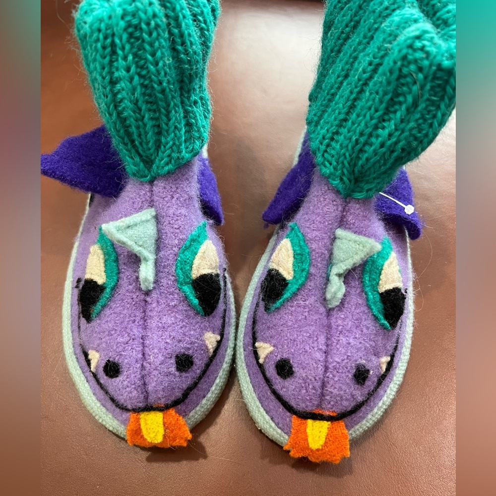 Garnet Hill Size 12 Kids Slippers